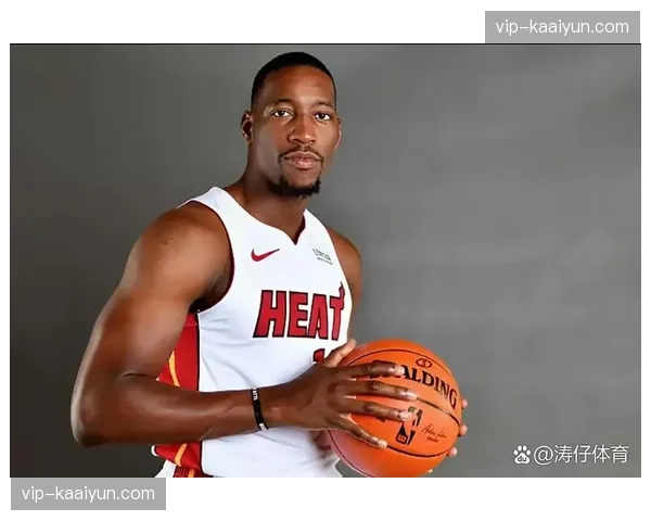 阿德巴约篮板保护成热火内线支柱,攻防两端影响比赛 阿德巴约篮板保护成热火内线支柱,攻防两端影响比赛